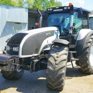 foto traktor Valtra T190 поворотное сиденье